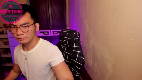 Bruce online show from 10-23-25, 12:37