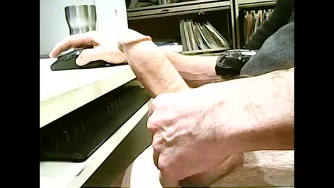 01quebecboy69 online show from 04-23-26, 07:38