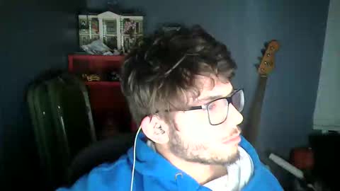 Snapshot of 02noah chatting on 12-19-25, 05:36 02noah online show from 12-19-25, 05:36