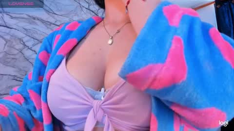 naty online show from 01-12-25, 01:37