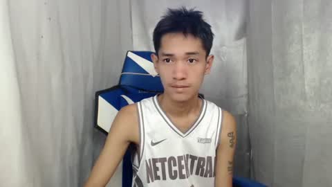 Snapshot of 0cir_asiansatisfy chatting on 06-13-26, 05:27 RICK online show from 06-13-26, 05:27