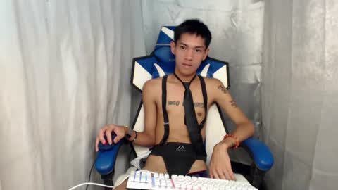 Snapshot of 0cir_asiansatisfy chatting on 06-19-26, 01:59 RICK online show from 06-19-26, 01:59