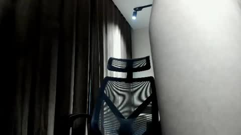 Snapshot of 0verlandd chatting on 06-09-26, 05:02 Adam online show from 06-09-26, 05:02