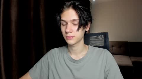 Snapshot of 0verlandd chatting on 07-13-26, 04:43 Adam online show from 07-13-26, 04:43