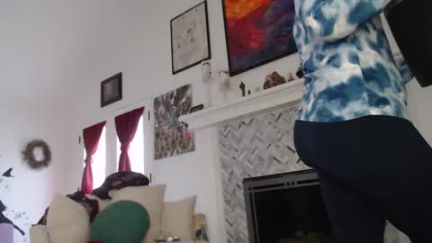 Aurora Willows online show from 03-08-25, 05:22