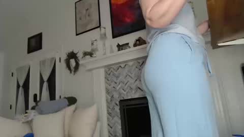 Aurora Willows online show from 10-14-25, 11:11