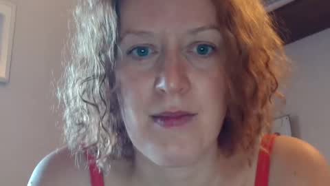 Snapshot of 12ennie chatting on 09-25-25, 06:17 12ennie online show from 09-25-25, 06:17