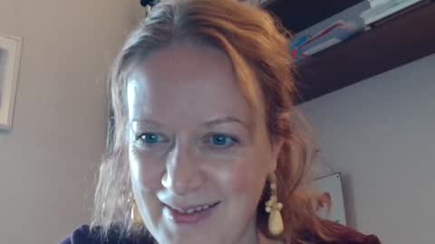 Snapshot of 12ennie chatting on 10-01-25, 07:36 12ennie online show from 10-01-25, 07:36