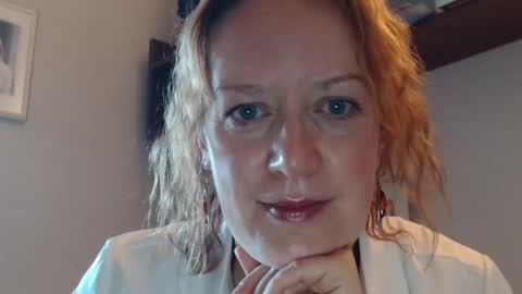 Snapshot of 12ennie chatting on 10-03-25, 06:21 12ennie online show from 10-03-25, 06:21