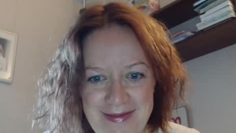 Snapshot of 12ennie chatting on 10-07-25, 06:21 12ennie online show from 10-07-25, 06:21