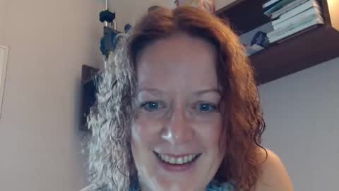 Snapshot of 12ennie chatting on 10-09-25, 06:22 12ennie online show from 10-09-25, 06:22