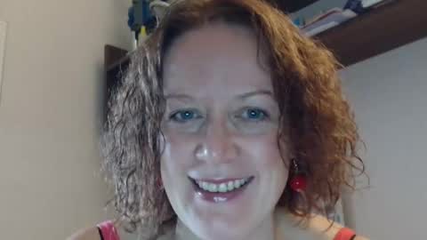 Snapshot of 12ennie chatting on 10-10-25, 08:02 12ennie online show from 10-10-25, 08:02