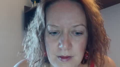 Snapshot of 12ennie chatting on 10-17-25, 06:16 12ennie online show from 10-17-25, 06:16