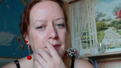 Snapshot of 12ennie chatting on 10-18-25, 06:16 12ennie online show from 10-18-25, 06:16