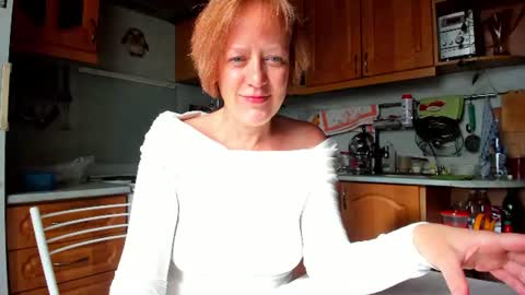 Snapshot of 12ennie chatting on 06-24-26, 04:55 12ennie online show from 06-24-26, 04:55