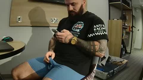 Snapshot of 19andre90 chatting on 11-16-25, 07:41 19andre90 online show from 11-16-25, 07:41