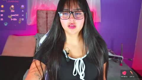 1_scarllet_ online show from 04-28-26, 12:54