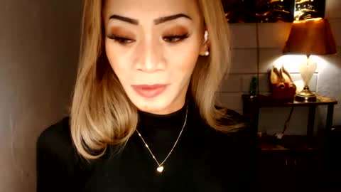 Snapshot of 1bigsurprise4you chatting on 06-22-26, 03:25 angel online show from 06-22-26, 03:25
