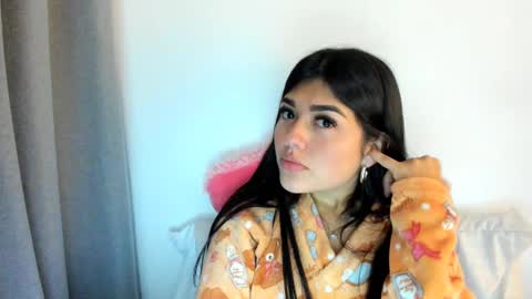 Hello soy bonnie  online show from 02-15-25, 12:26