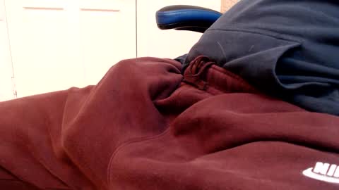 i erupt if you suck ur nipples 4 me and look at the camera while watching me online show from 02-25-25, 02:33