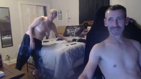 1hotcouple2c online show from 10-11-25, 12:10