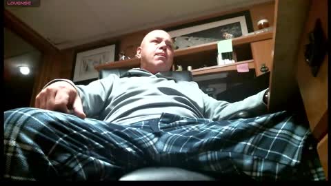 Snapshot of 1hungleft4u chatting on 09-21-25, 01:24 1hungleft4u online show from 09-21-25, 01:24