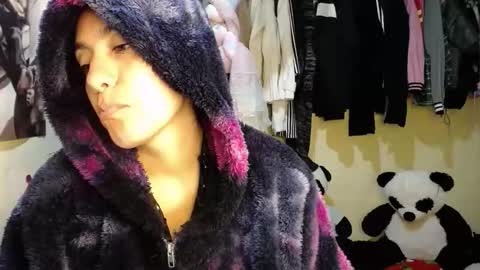 Snapshot of 1kandylove chatting on 11-16-25, 01:11 1kandylove online show from 11-16-25, 01:11