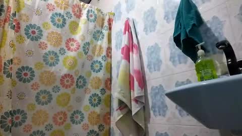 Snapshot of 1kandylove chatting on 11-24-25, 12:10 1kandylove online show from 11-24-25, 12:10