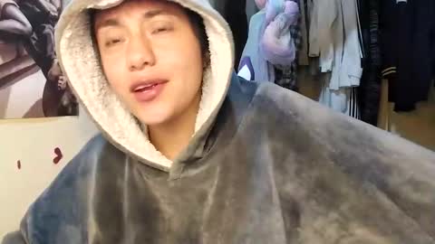 Snapshot of 1kandylove chatting on 12-14-25, 11:31 1kandylove online show from 12-14-25, 11:31