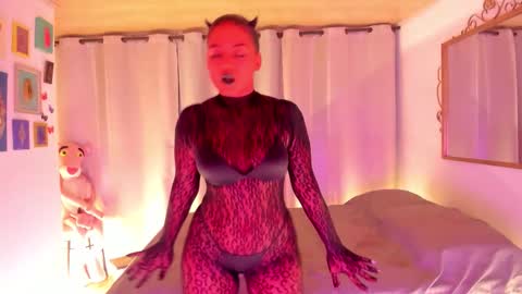 laiaa rivas online show from 10-26-25, 03:12