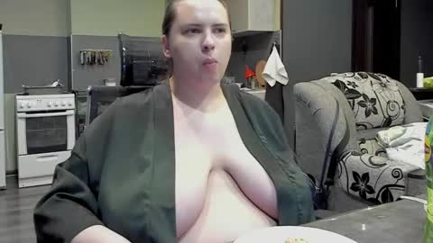 Snapshot of 1lindsey1 chatting on 03-04-25, 02:17 1LINDSEY1 online show from 03-04-25, 02:17