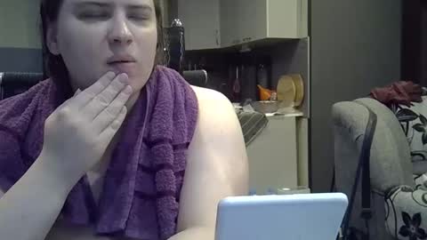 Snapshot of 1lindsey1 chatting on 09-12-25, 08:25 1LINDSEY1 online show from 09-12-25, 08:25