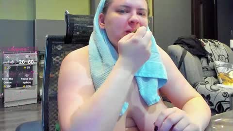 Snapshot of 1lindsey1 chatting on 10-16-25, 07:20 1LINDSEY1 online show from 10-16-25, 07:20