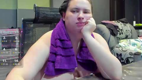 1LINDSEY1 online show from 11-09-25, 02:04