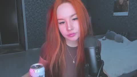 Snapshot of 1loly chatting on 12-04-25, 07:06 Amy online show from 12-04-25, 07:06