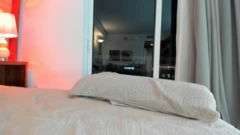 Onna online show from 12-27-24, 03:53