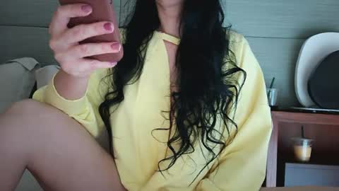 Onna online show from 06-18-26, 05:17