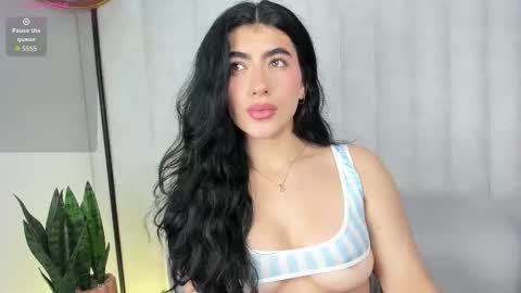 Snapshot of 1m_emily chatting on 11-24-25, 09:03 . online show from 11-24-25, 09:03