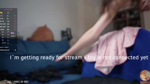 Marie online show from 02-06-25, 07:07