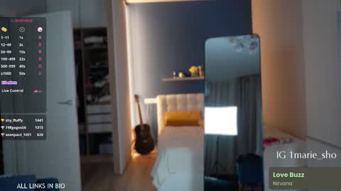 Marie online show from 09-10-25, 06:08