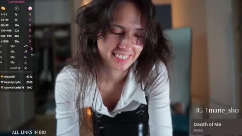 Marie online show from 10-20-25, 06:30