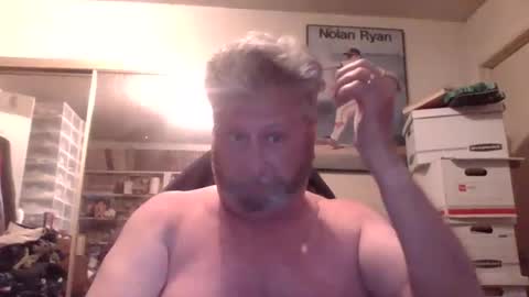Snapshot of 1milkman2000 chatting on 05-05-26, 12:40 milkman online show from 05-05-26, 12:40
