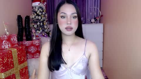 Snapshot of 1miracle_tranny chatting on 12-18-25, 03:23 1miracle_tranny online show from 12-18-25, 03:23