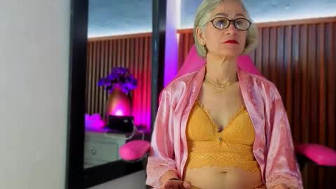 Miss Monserrate online show from 03-28-26, 01:11