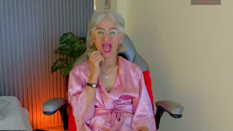 Snapshot of 1miss_monserrate chatting on 07-02-26, 02:01 Miss Monserrate online show from 07-02-26, 02:01