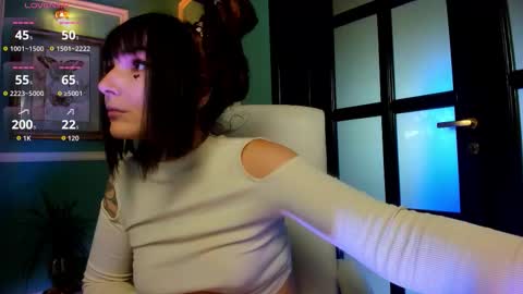 Moona  online show from 09-26-25, 09:35