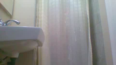 Snapshot of 1nastya8 chatting on 12-07-24, 04:03 TheShyOne18 online show from 12-07-24, 04:03