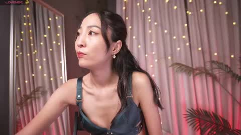 Snapshot of 1reisatumi chatting on 12-02-25, 08:59 Rei online show from 12-02-25, 08:59