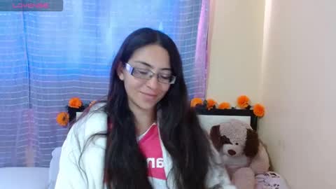 Snapshot of 1sasha_grey__1 chatting on 11-13-25, 07:35 paola online show from 11-13-25, 07:35