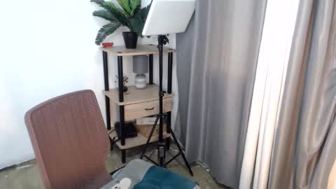 Snapshot of 1sweetloverxx chatting on 06-08-26, 01:50 1sweetloverxx online show from 06-08-26, 01:50